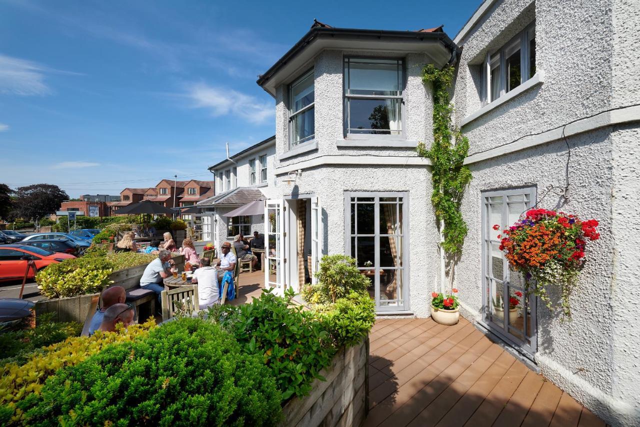 Hotel The Jug And Bottle Heswall Exterior foto